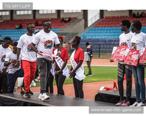 长跑邀请赛：肯尼亚选手再创佳绩，赛场火爆！，肯尼亚长跑冠军